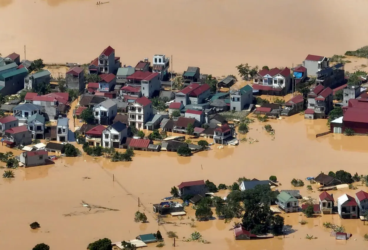 Vietnam dilanda banjir besar! 35 warga dilaporkan tewas