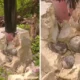Viral! pondasi tiang listrik di sambas rusak, isi corannya ada kelapa dan serabut