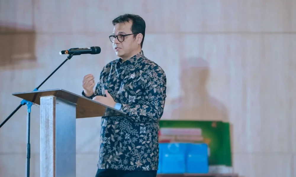 Wamenkomdigi ai tidak bisa gantikan empati dan pikiran manusia