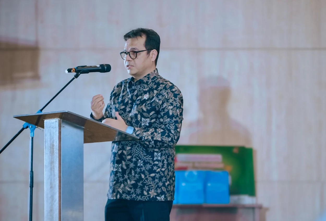 Wamenkomdigi ai tidak bisa gantikan empati dan pikiran manusia