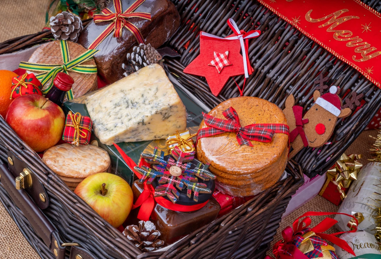 20+ ide hampers natal unik hingga berkesan, cocok buat orang orang spesial!