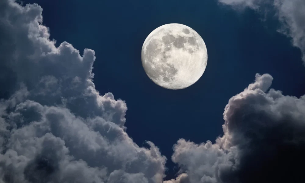 Apa itu cold moon fenomena langit yang akan muncul pada 4 desember 2025