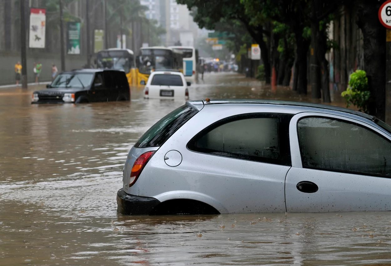 Awas ketipu! ini ciri ciri mobil bekas banjir yang wajib kamu tahu