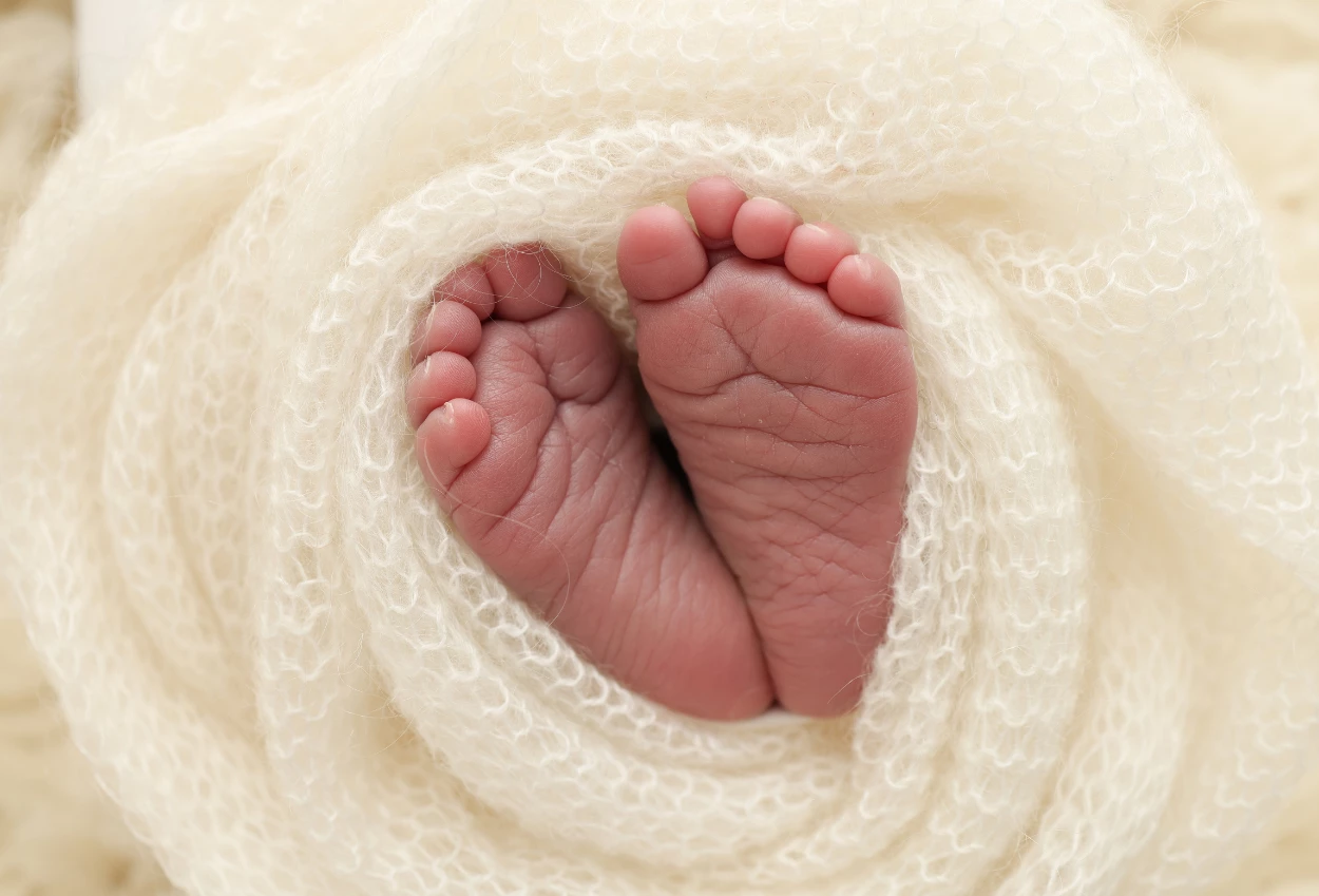Bak mukjizat! bayi 3 bulan ditemukan selamat tersangkut pohon di agam, seluruh keluarganya meninggal