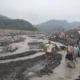 Banjir lahar gunung semeru rusak 19 rumah dan masjid