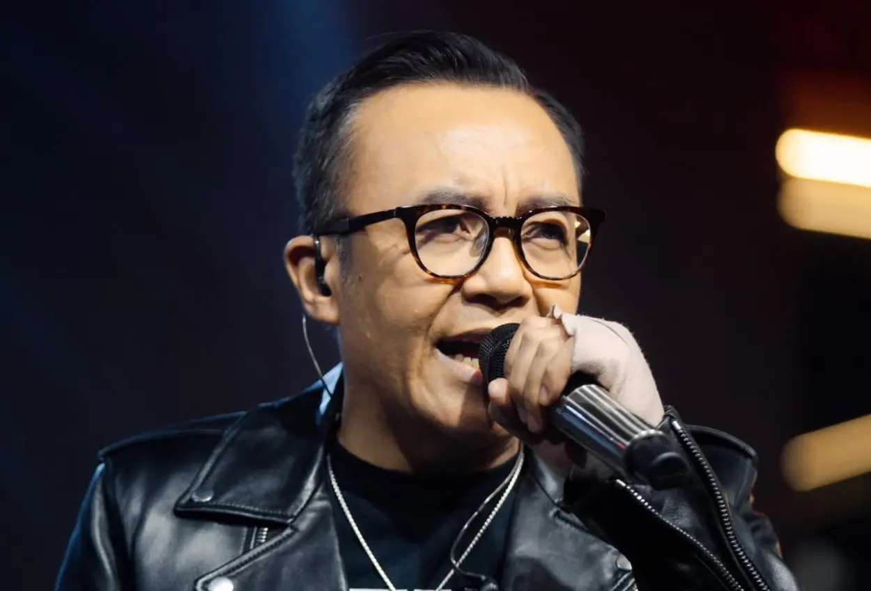 Bantah putus karena orang ketiga, pihak ari lasso sebut ade tya kegeeran