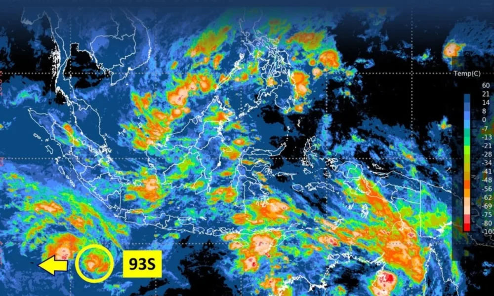 Bibit siklon tropis 93s berpotensi jadi siklon tropis, hati hati cuaca ekstrem di pulau jawa!