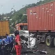 Breaking news! kecelakaan beruntun 9 mobil di tol cipularang, 1 orang tewas, 5 luka luka