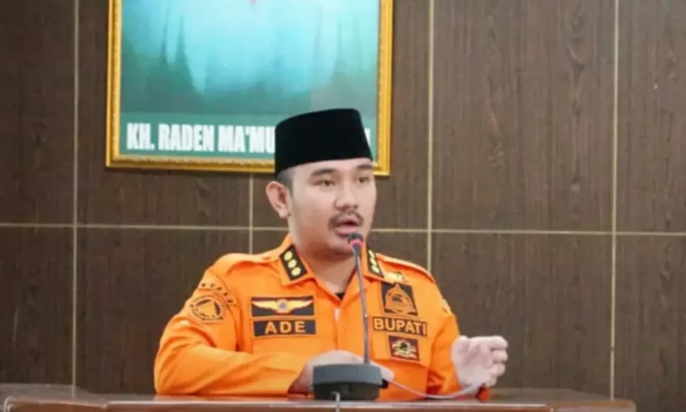 Bupati bekasi ade kuswara kunang ditangkap kpk