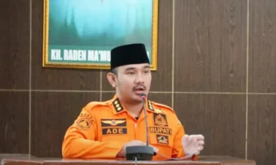 Bupati bekasi ade kuswara kunang ditangkap kpk