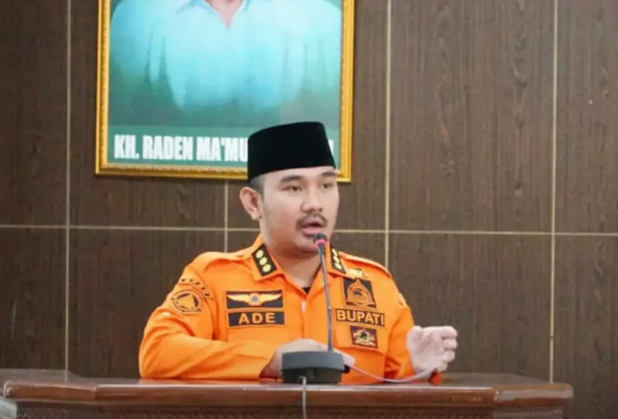 Bupati bekasi ade kuswara kunang ditangkap kpk