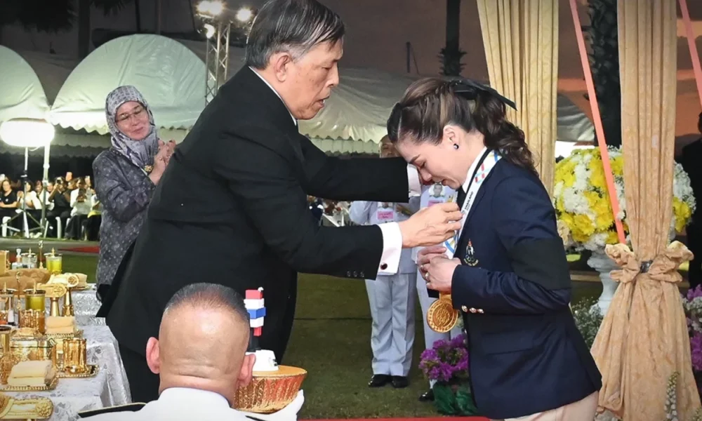 Curi perhatian! ratu thailand sumbang 1 medali emas di cabor layar sea games 2025