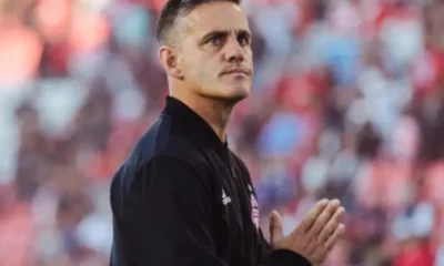 Desas desus john herdman jadi pelatih timnas indonesia