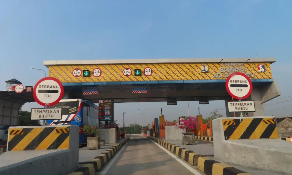 Diprediksi naik 3%, catat tanggal puncak arus mudik nataru di tol tangerang merak
