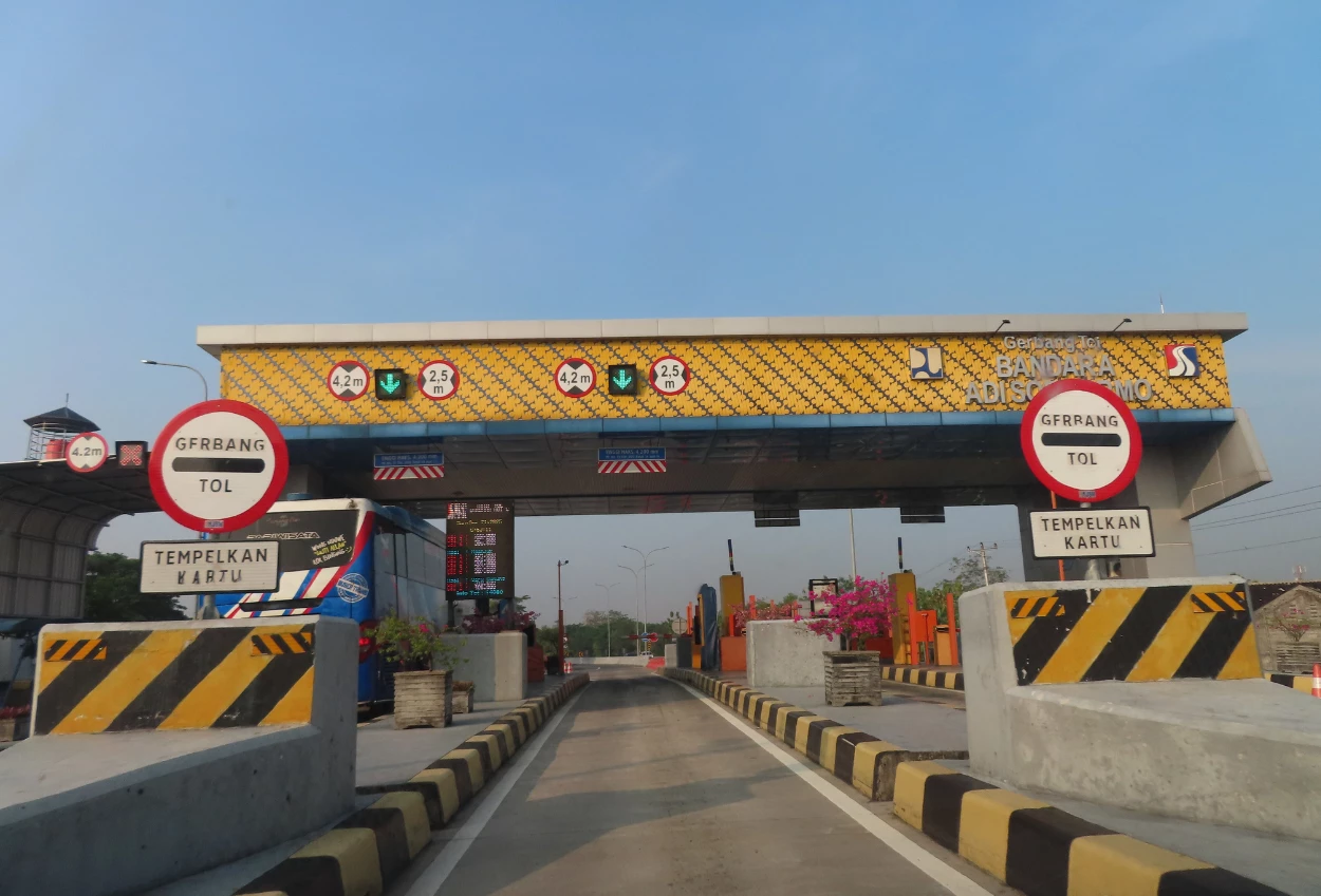 Diprediksi naik 3%, catat tanggal puncak arus mudik nataru di tol tangerang merak