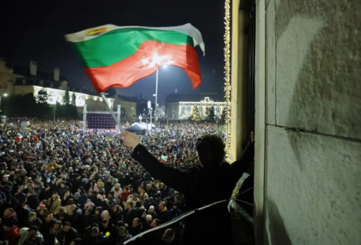 Gen z bulgaria demo tumbangkan pemerintah
