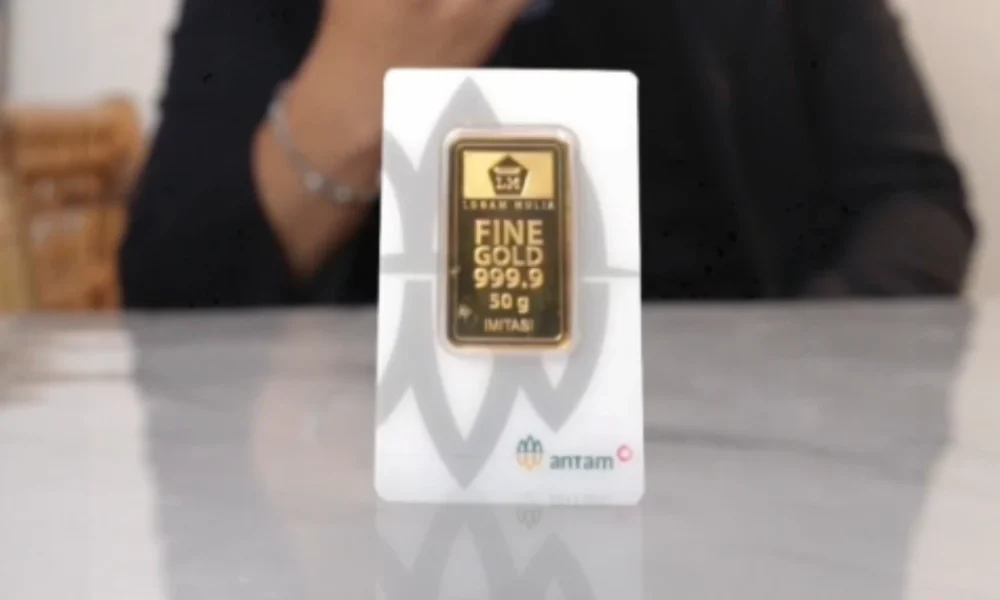 Harga emas antam hari ini 19 desember 2025 turun rp4.000 per gram!