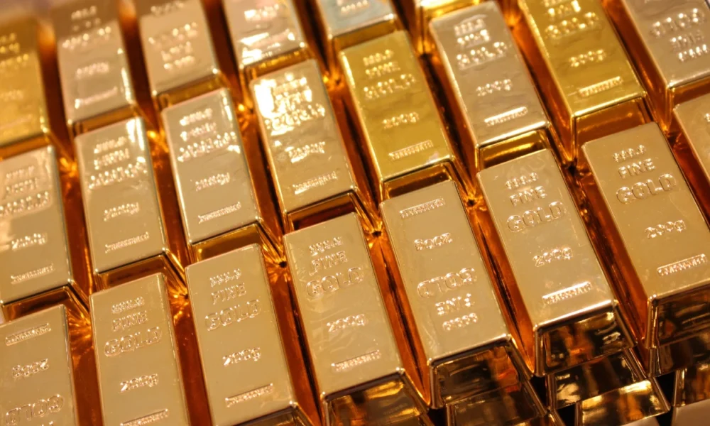 Harga emas hari ini 13 desember 2025 naik, tembus rp2.462.000 per gram