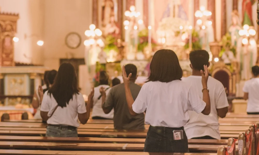 Jadwal misa natal 2025 di gereja bandung, cek di sini!