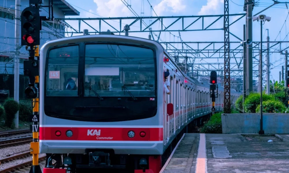 Jangan sampai kelewat! ini cara dapat diskon 30% tiket kereta libur nataru 2025 2026