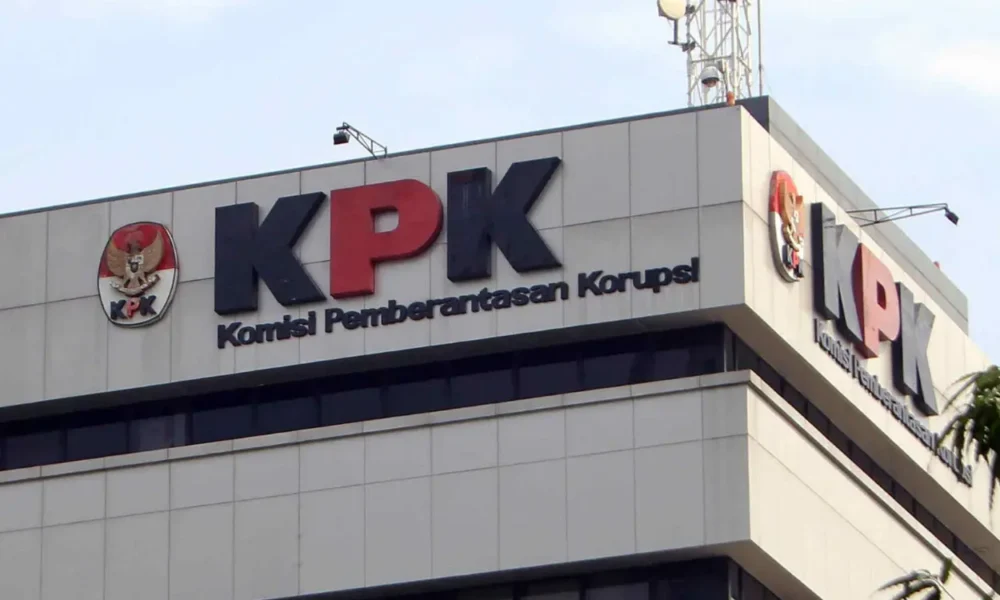 Kpk sita uang tunai rp900 juta dari ott jaksa di banten