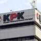 Kpk sita uang tunai rp900 juta dari ott jaksa di banten
