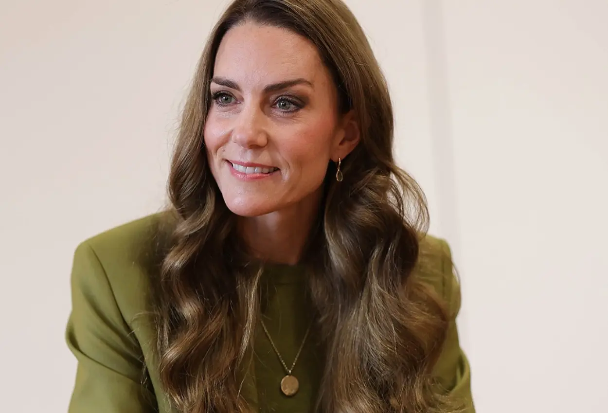 Kate middleton dinobatkan sebagai eternal influencer oleh british vogue