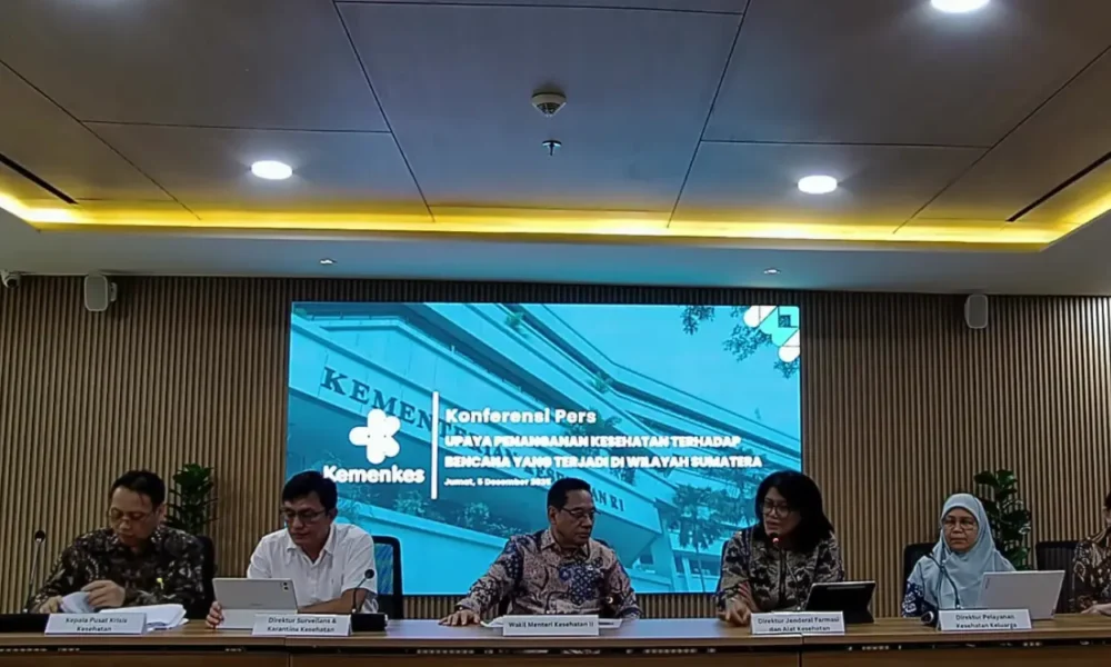 Kemenkes larang anak anak korban bencana di sumatra minum susu formula