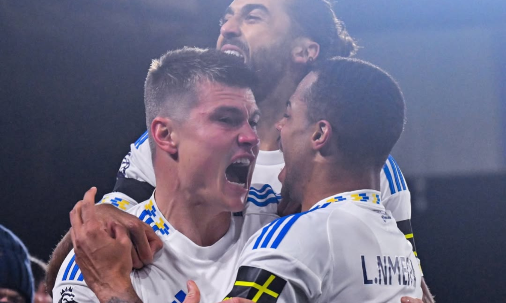 Leeds vs chelsea 3 1, tosin adarabioyo blunder, the blues dipermalukan di elland road
