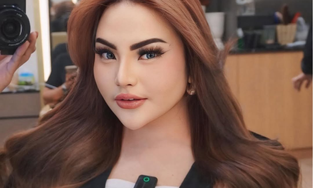 Lisa mariana ditangkap paksa oleh polisi terkait skandal video syur