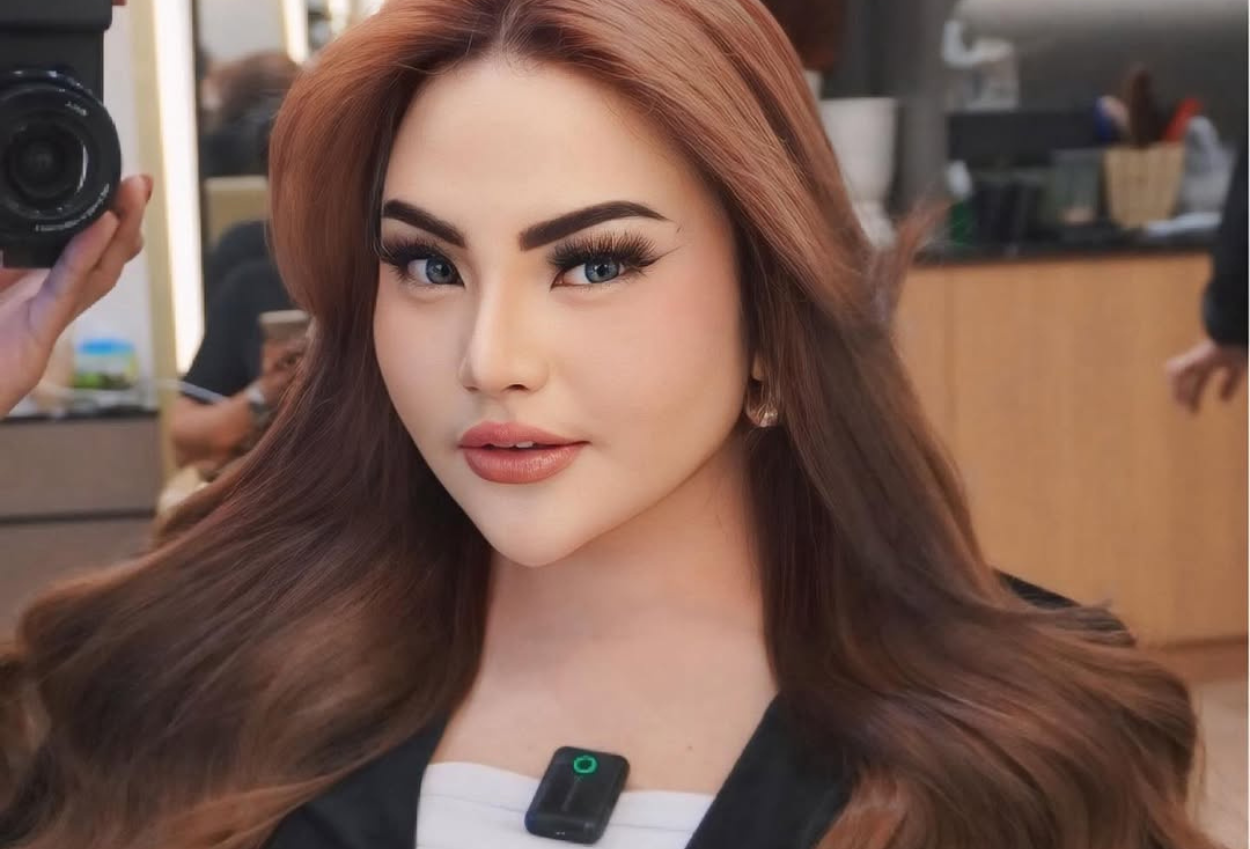 Lisa mariana ditangkap paksa oleh polisi terkait skandal video syur