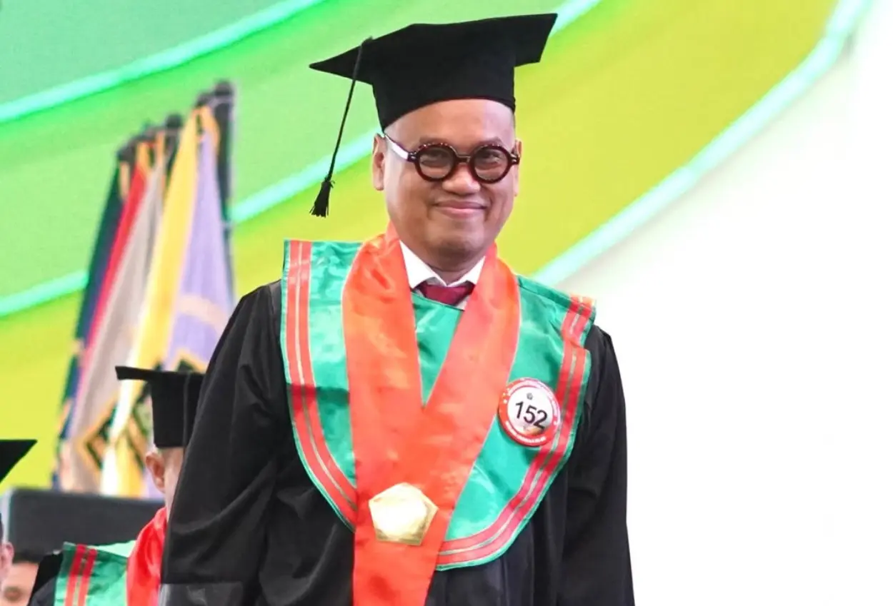 Lulus s2 hukum, tesis uya kuya bahas penjarahan rumah pribadi