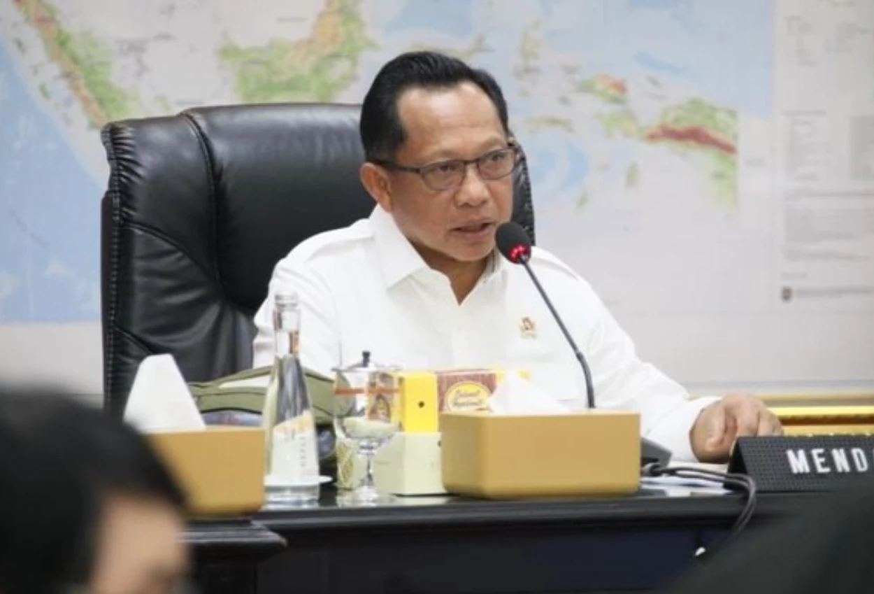 Mendagri keluarkan se larang kepala daerah tinggalkan wilayah hingga 2026
