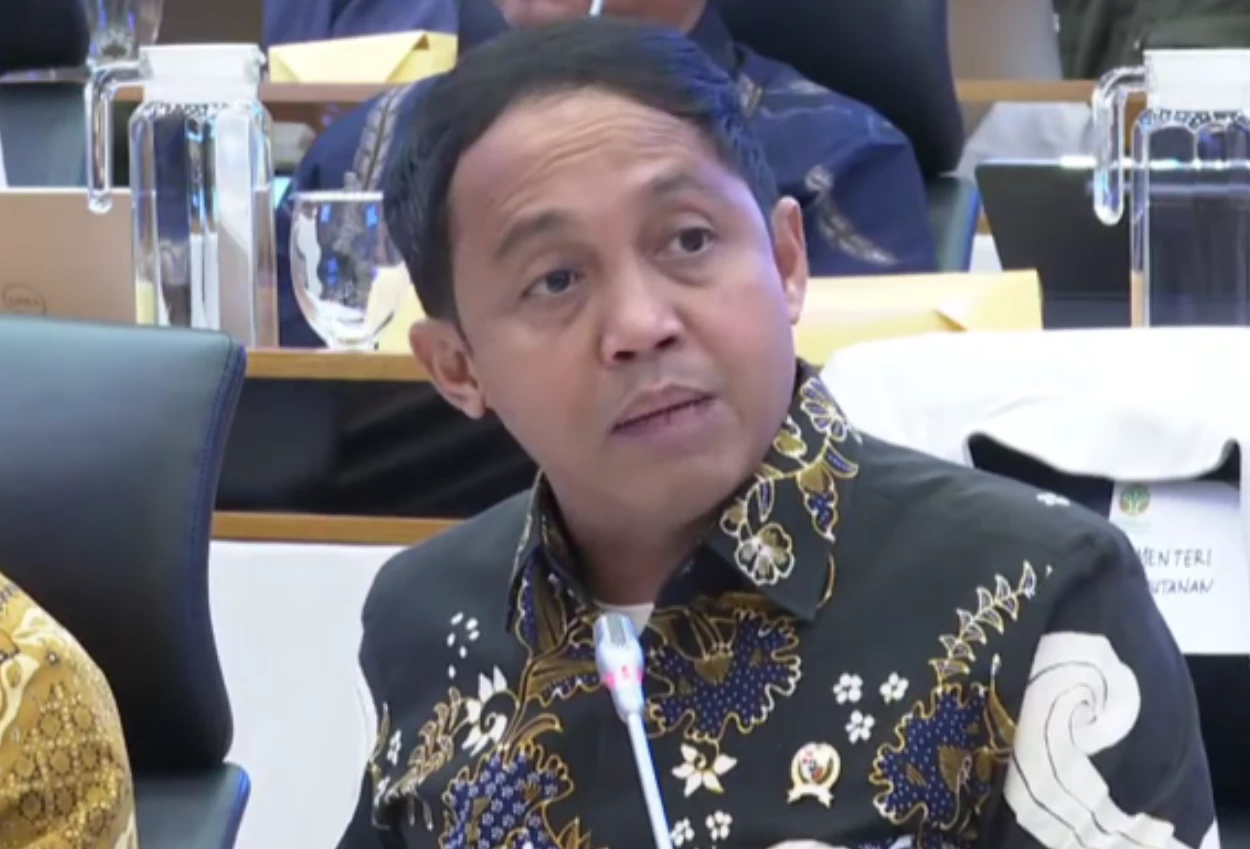 Menhut raja juli siapkan pencabutan izin pbph 20 perusahaan, tunggu persetujuan prabowo