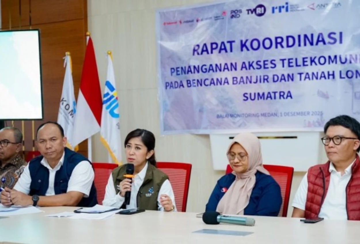 Menkomdigi pastikan sinyal di wilayah sumatra pulih 90 persen