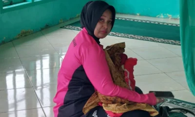 Momen haru saat bhayangkari di tapsel menyusui bayi yang terpisah dari ibunya