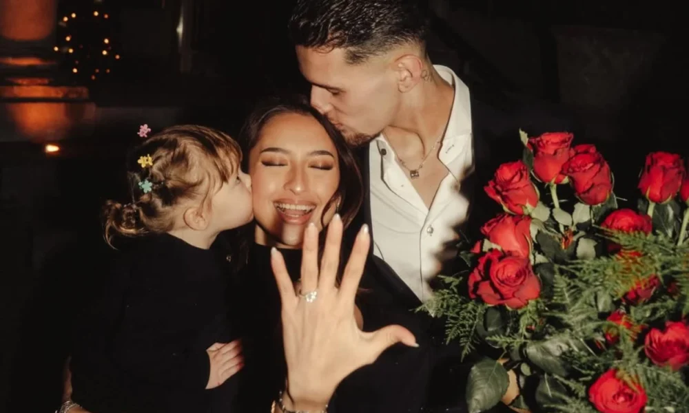 Momen jennifer coppen dilamar justin hubner, langsung disaksikan oleh kamari