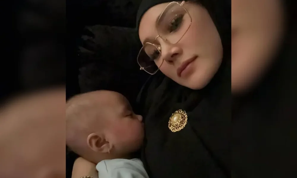 Mulan jameela adopsi anak bayi perempuan