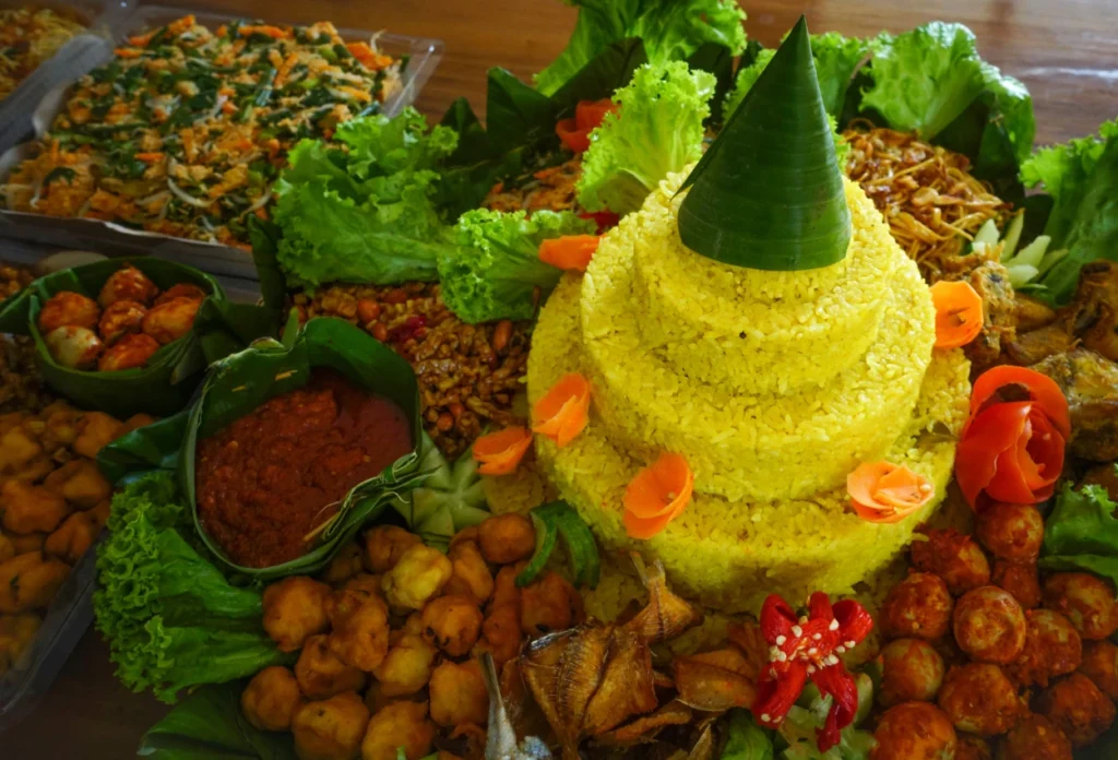 Nasi kuning spesial natal
