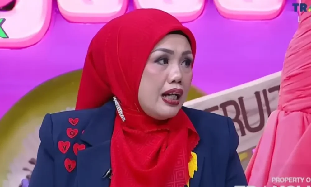 Ngaku pernah kasih saran nikah siri ke inara rusli, elly sugigi kena semprot dewi perssik