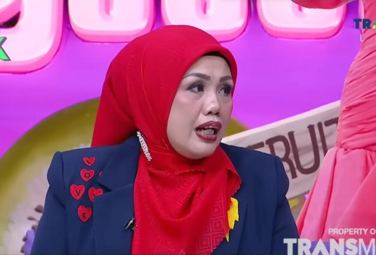 Ngaku pernah kasih saran nikah siri ke inara rusli, elly sugigi kena semprot dewi perssik