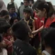 Pertanyaan bocah ini bikin terkejut saat najwa shihab temui pengungsi di aceh tamiang
