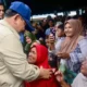 Prabowo datangi pengungsi bireuen, tenangkan warga yang menangis