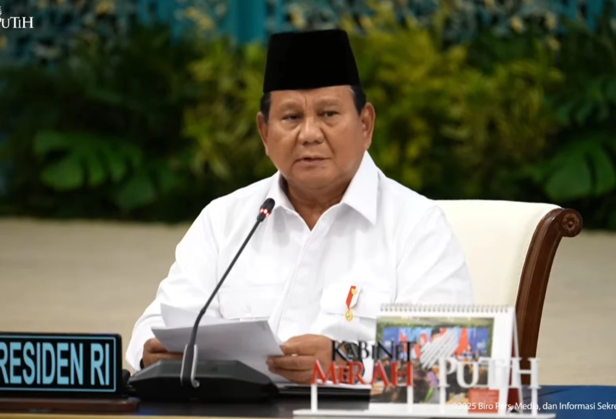 Prabowo sindir pejabat yang datang ke lokasi bencana sumatra hanya untuk foto foto
