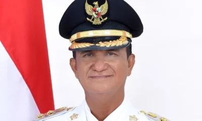 Profil wakil bupati sangihe helmud hontong yang wafat di penerbangan denpasar makassar