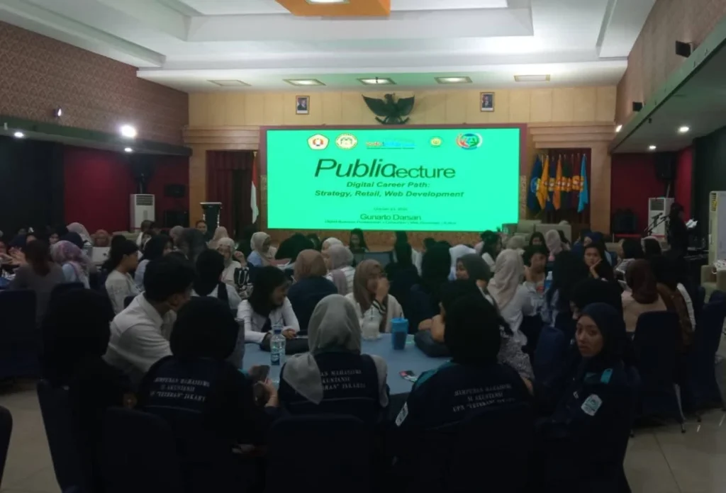 Public lecture digital career path strategy, retail, web development