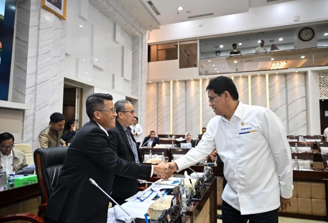 Purbaya dan dpr suntik modal rp14,4 t untuk 4 bumn dan bank tanah