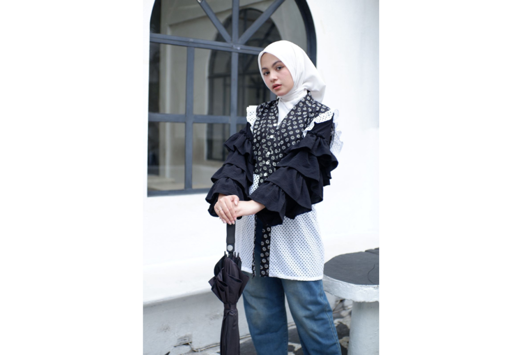 Risyah hadirkan koleksi arunika narasi luka alam, harapan baru, dan fashion upcycle (2)
