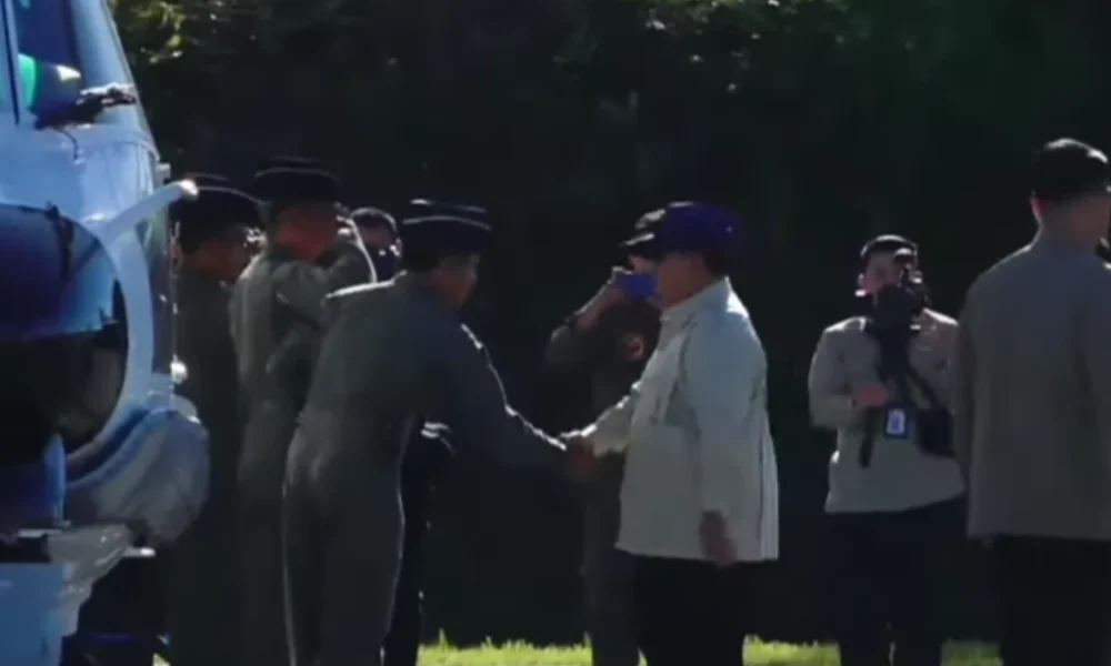 Terbang ke sumatra utara, prabowo tinjau lokasi bencana banjir longsor