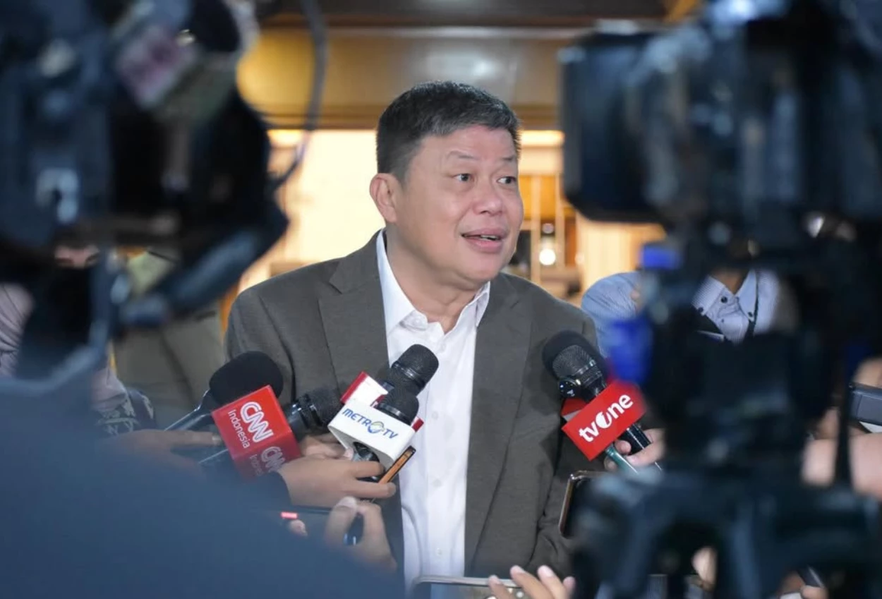 Warga manfaatkan kayu gelondongan sisa banjir, dpr tak bisa dibiarkan